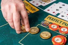 Live dealer game interface